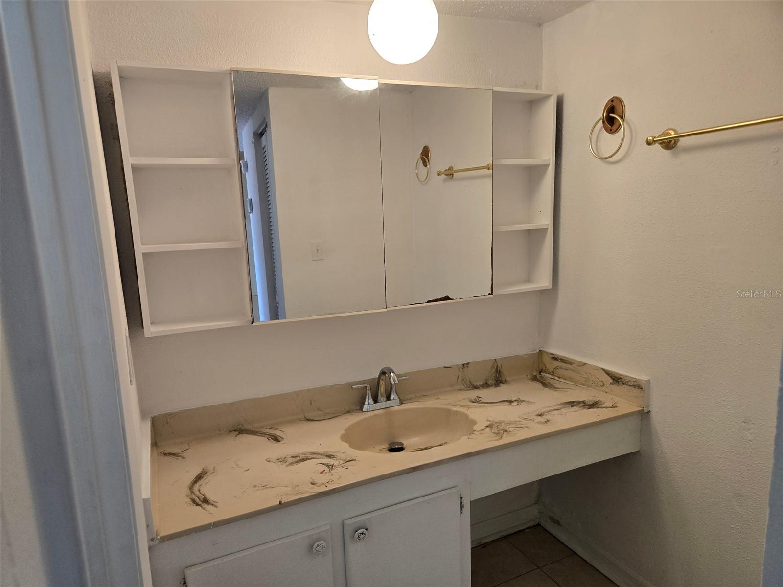 Image 12 of 20 For 2811 Archer Road R143