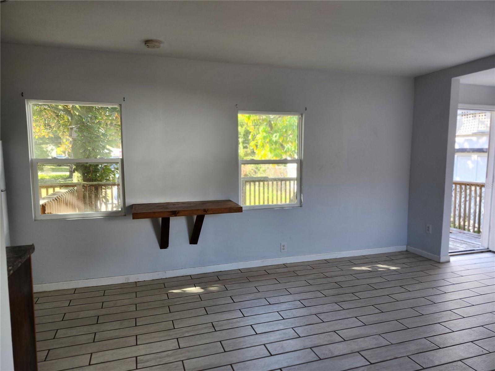 Image 6 of 9 For 422 9th Av  