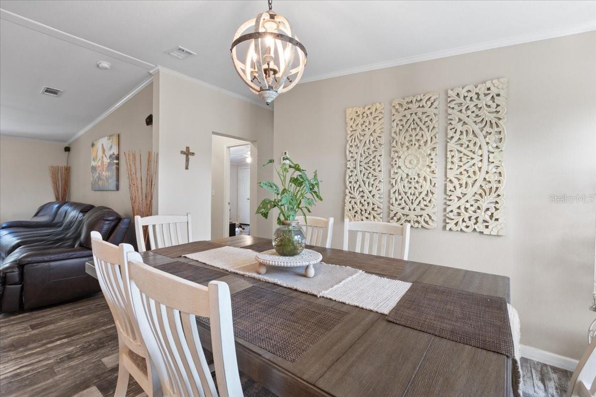 Image 12 of 59 For 6389 6th Place