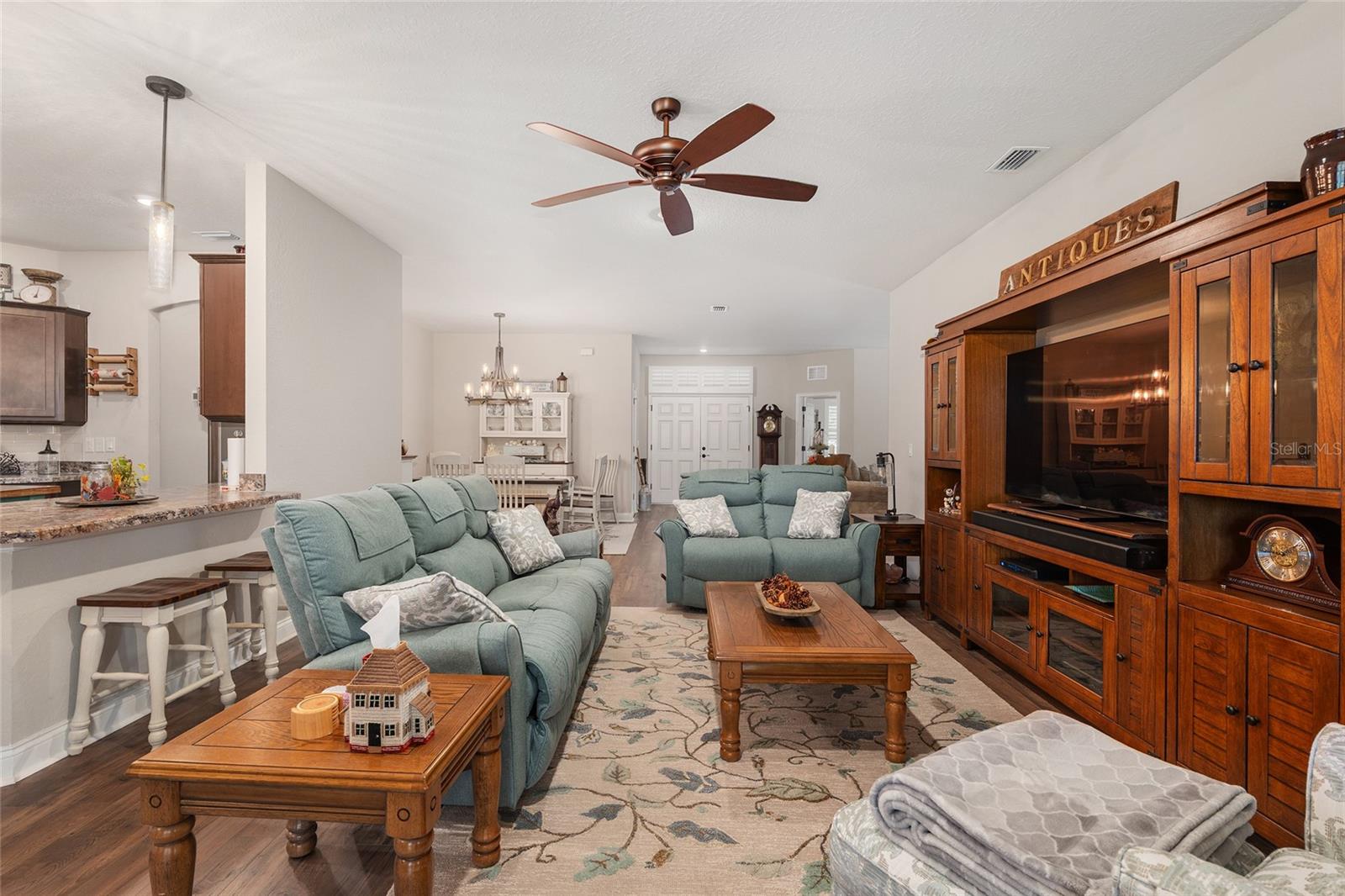 Image 16 of 51 For 5549 112th Street