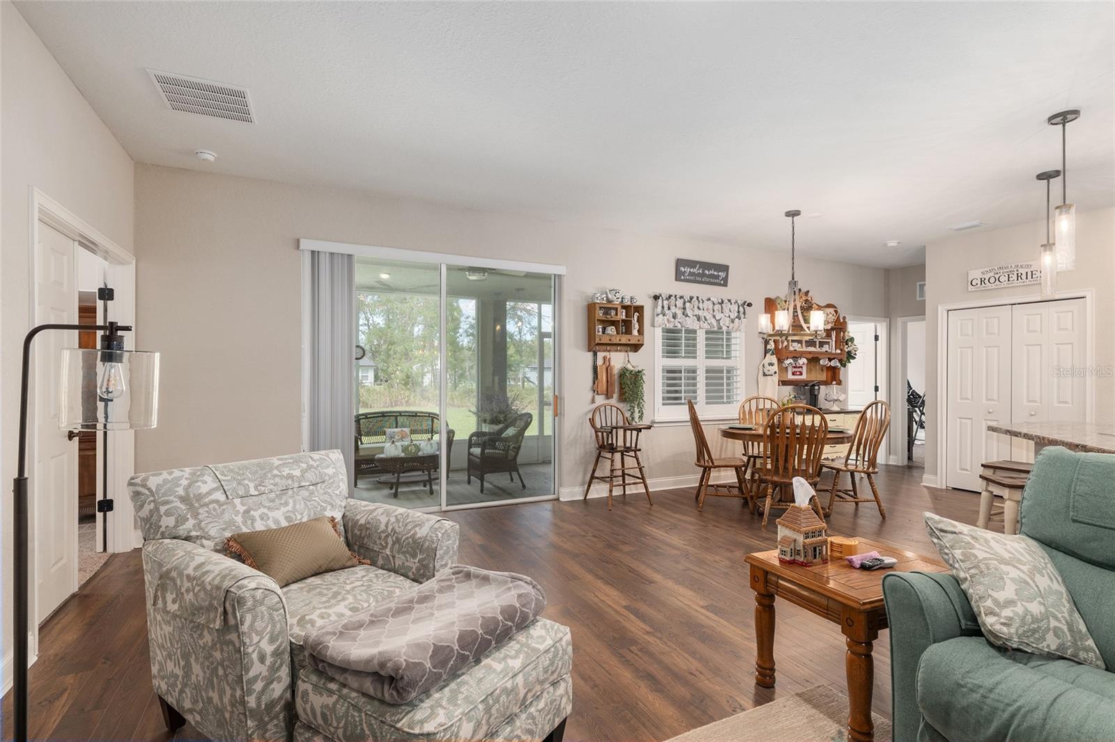 Image 18 of 51 For 5549 112th Street
