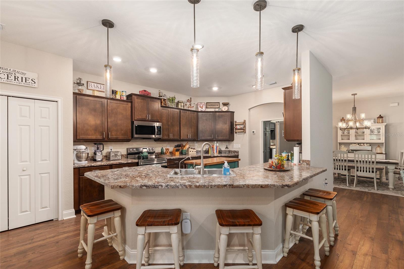 Image 20 of 51 For 5549 112th Street
