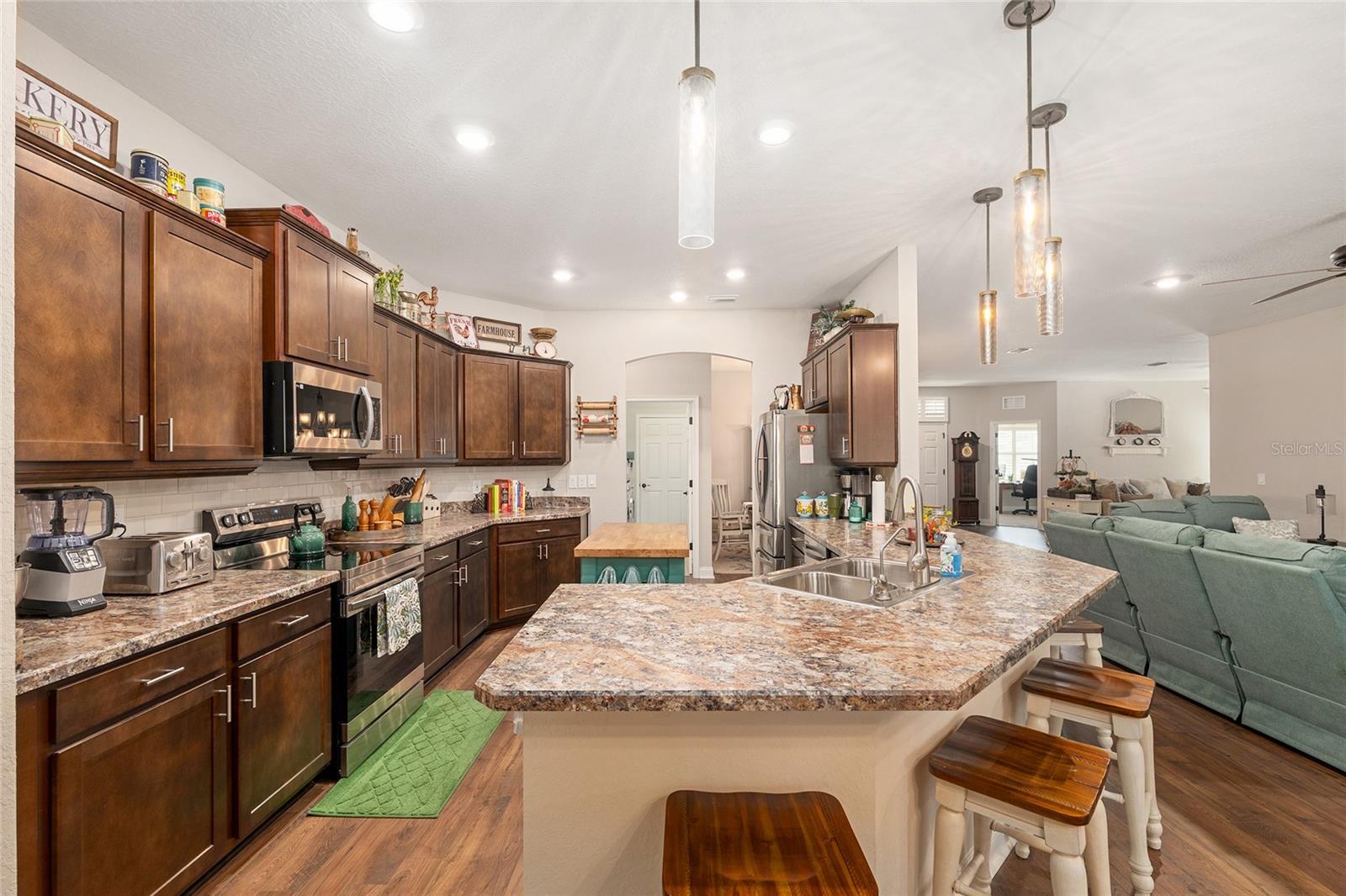 Image 21 of 51 For 5549 112th Street