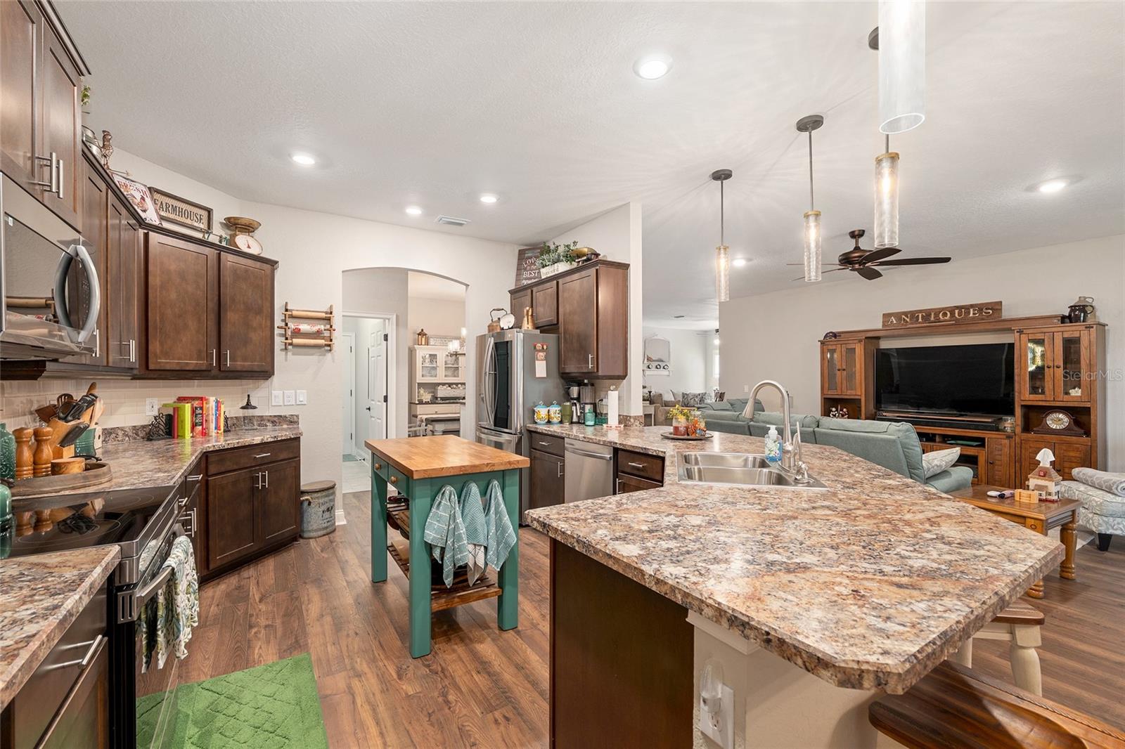 Image 22 of 51 For 5549 112th Street