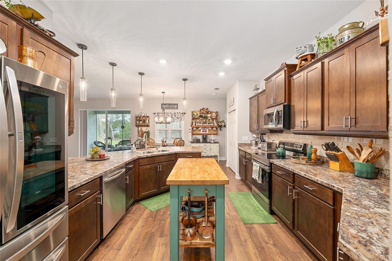 Image 24 of 51 For 5549 112th Street