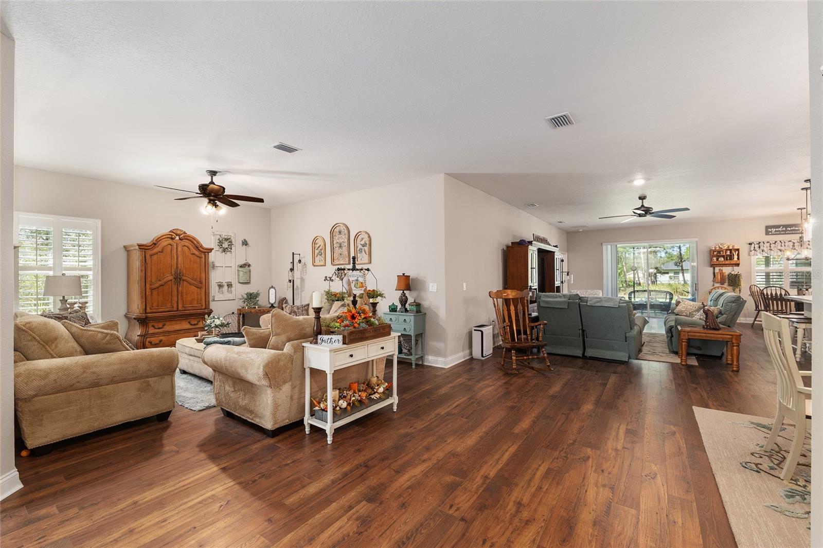 Image 9 of 51 For 5549 112th Street