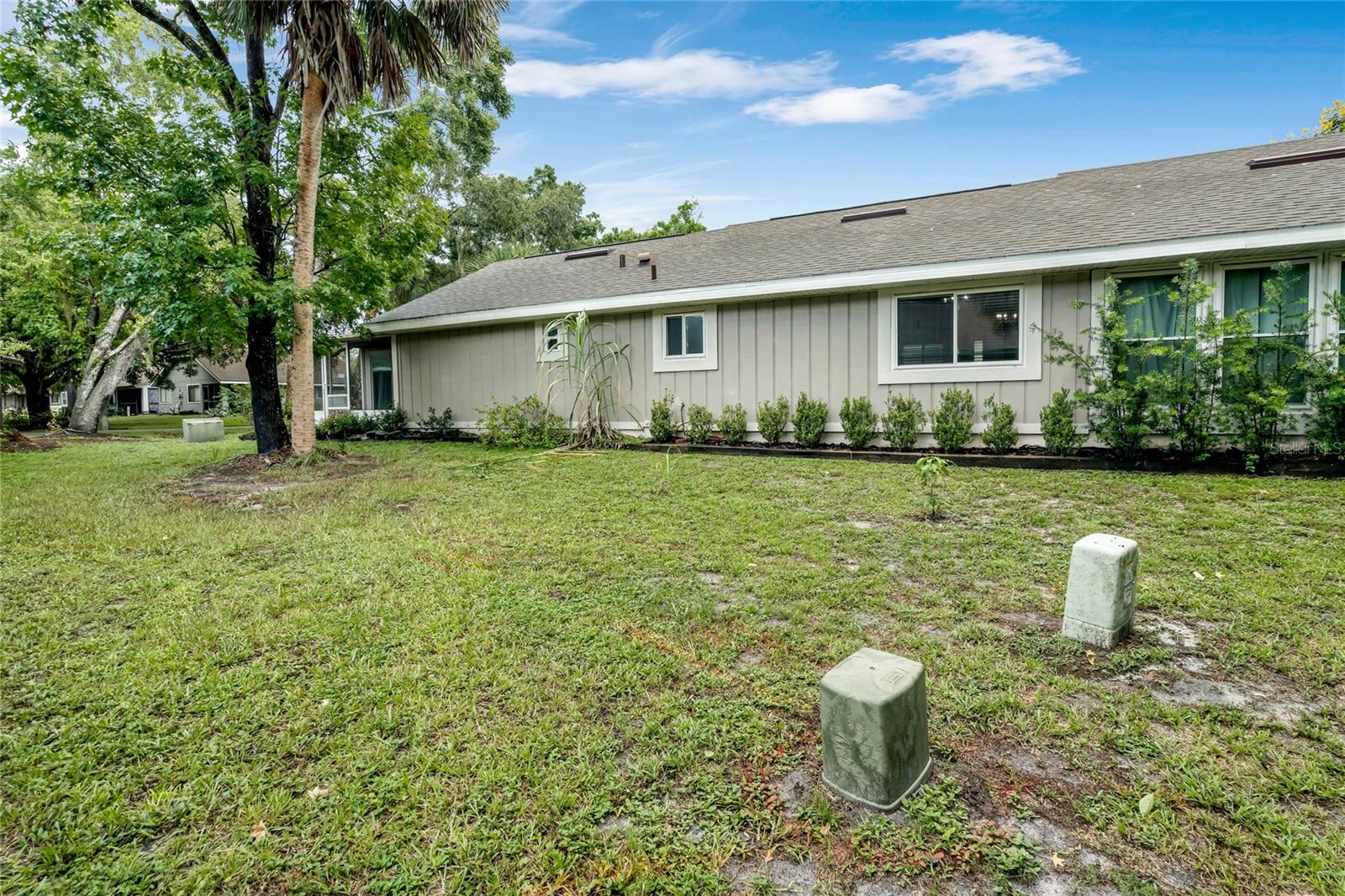 Image 7 of 29 For 701 Castlewood Drive