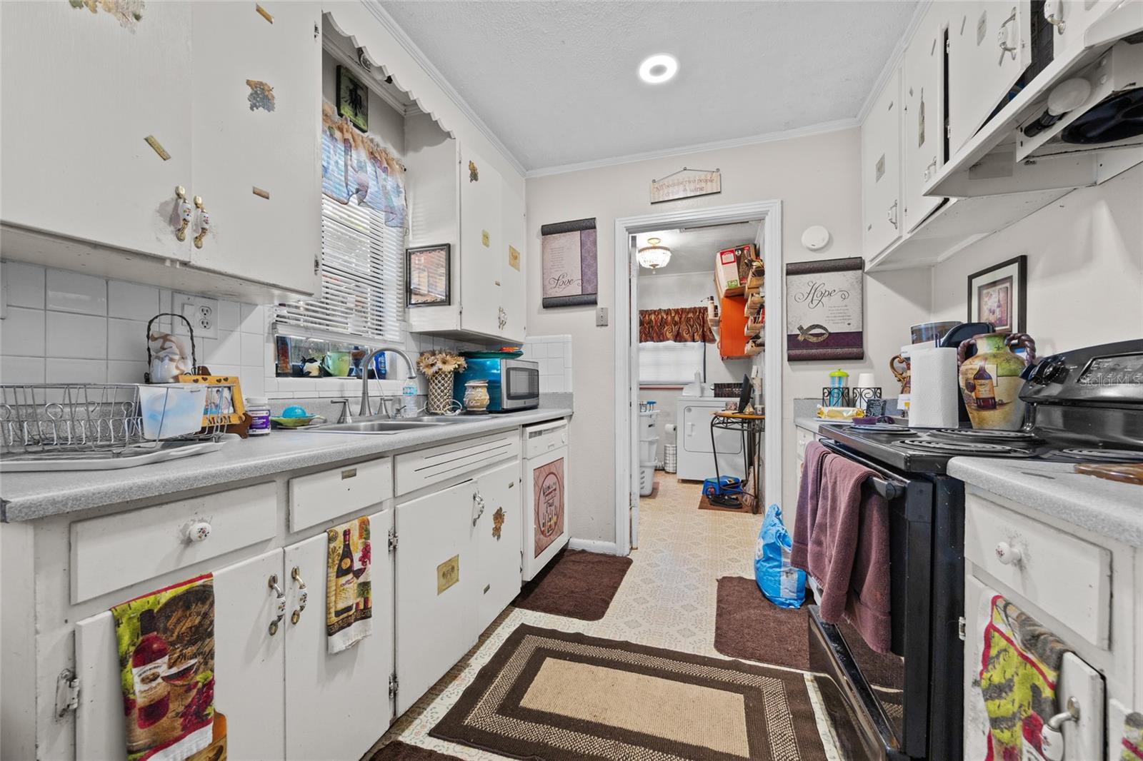 Image 8 of 19 For 1366 Baya Drive