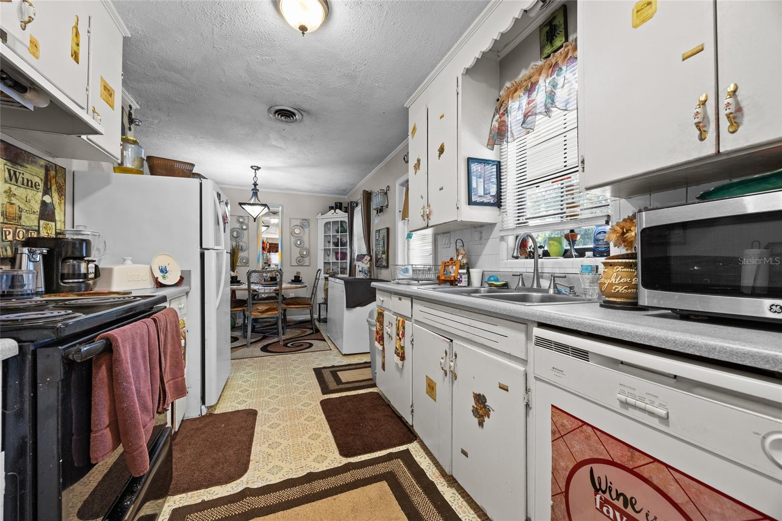 Image 9 of 19 For 1366 Baya Drive
