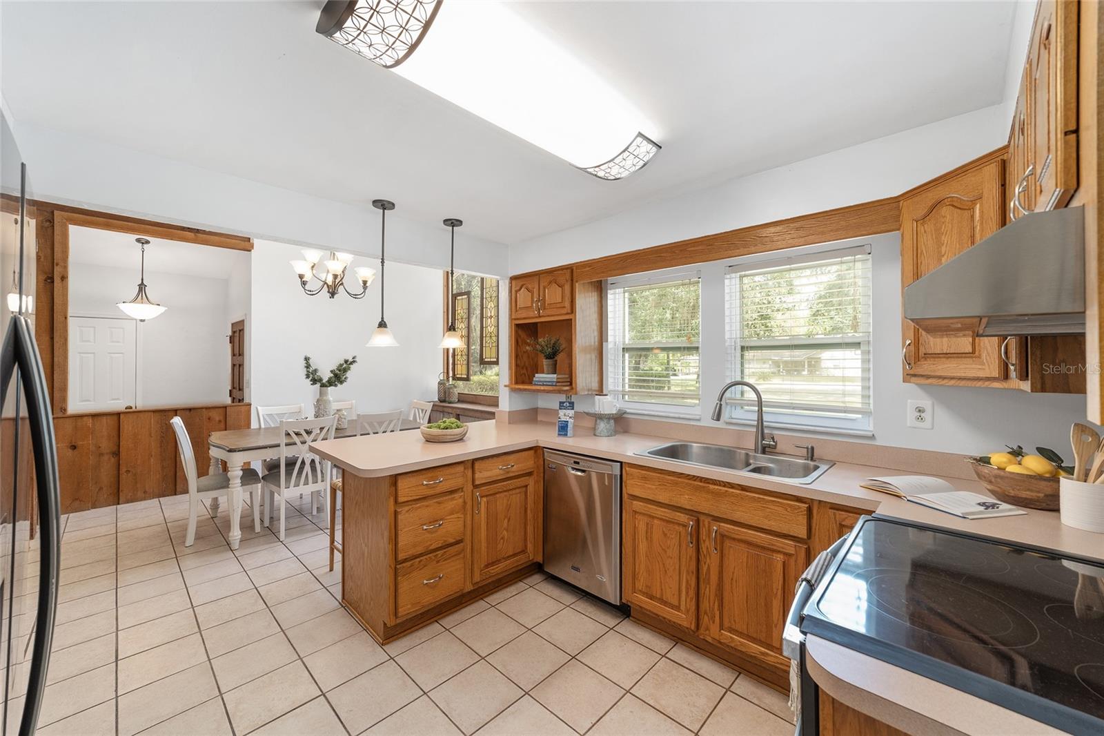 Image 13 of 52 For 5311 54th Court