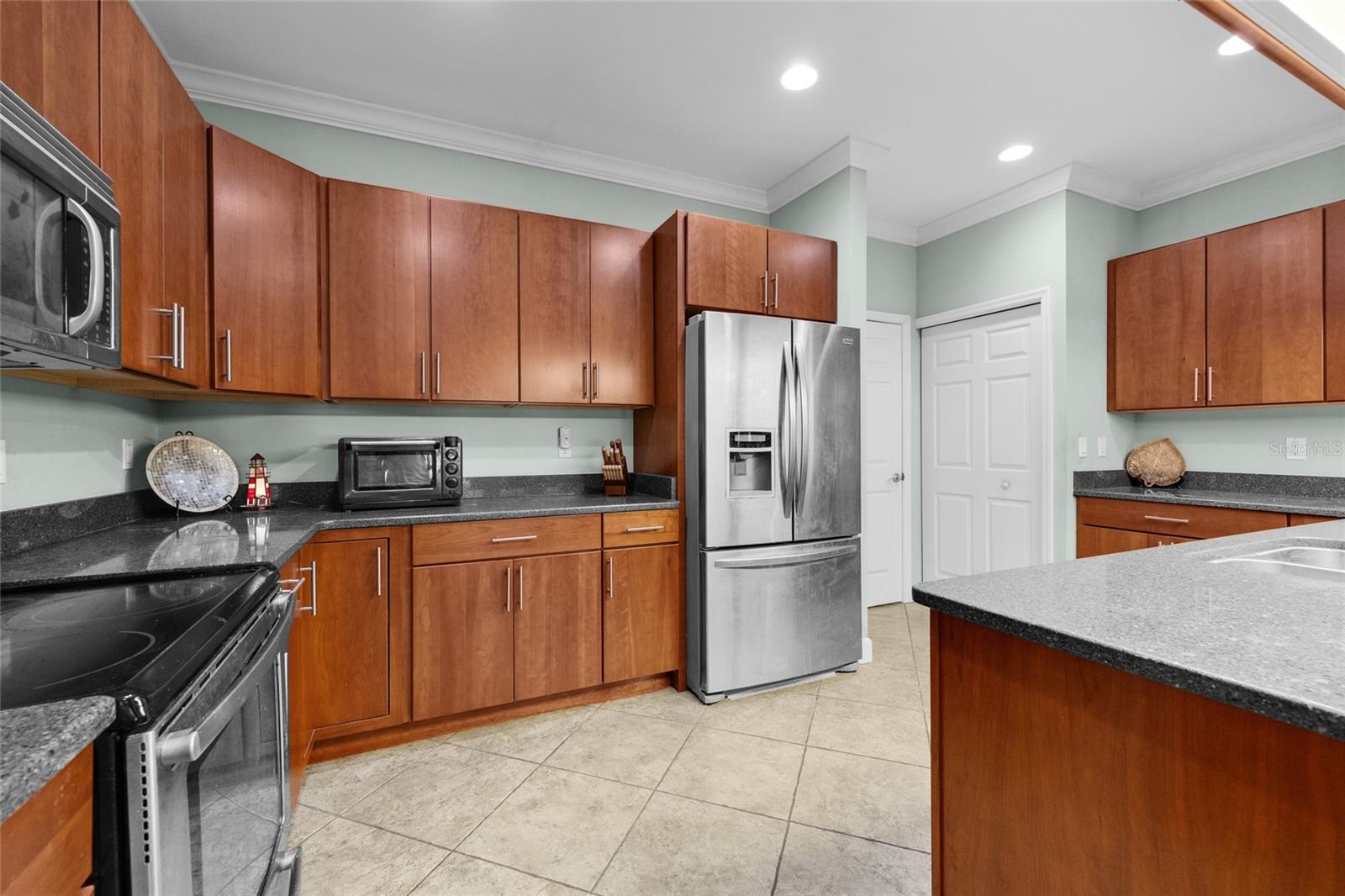 Image 9 of 29 For 12769 11th Place