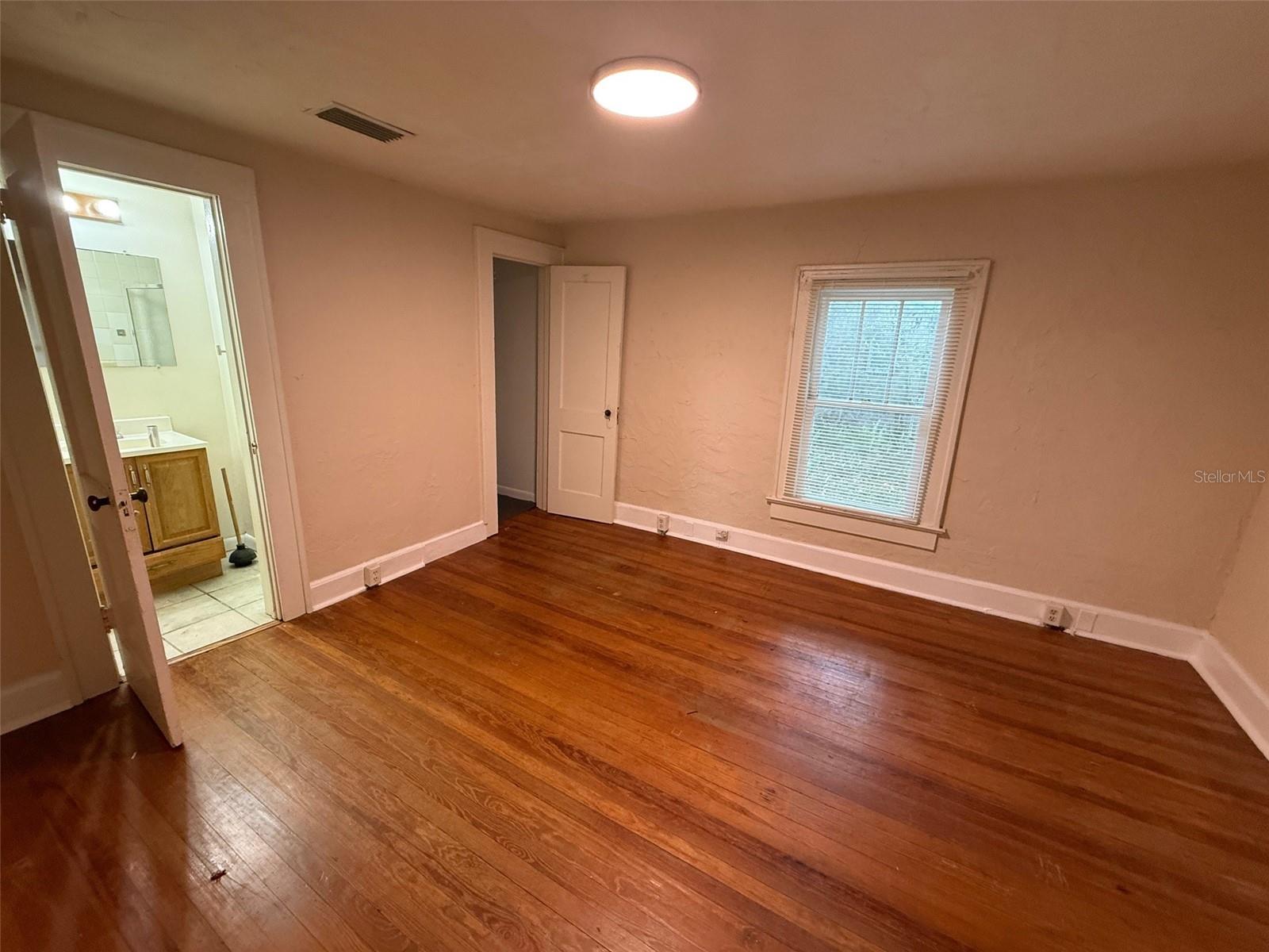 Image 11 of 20 For 510 15th Avenue