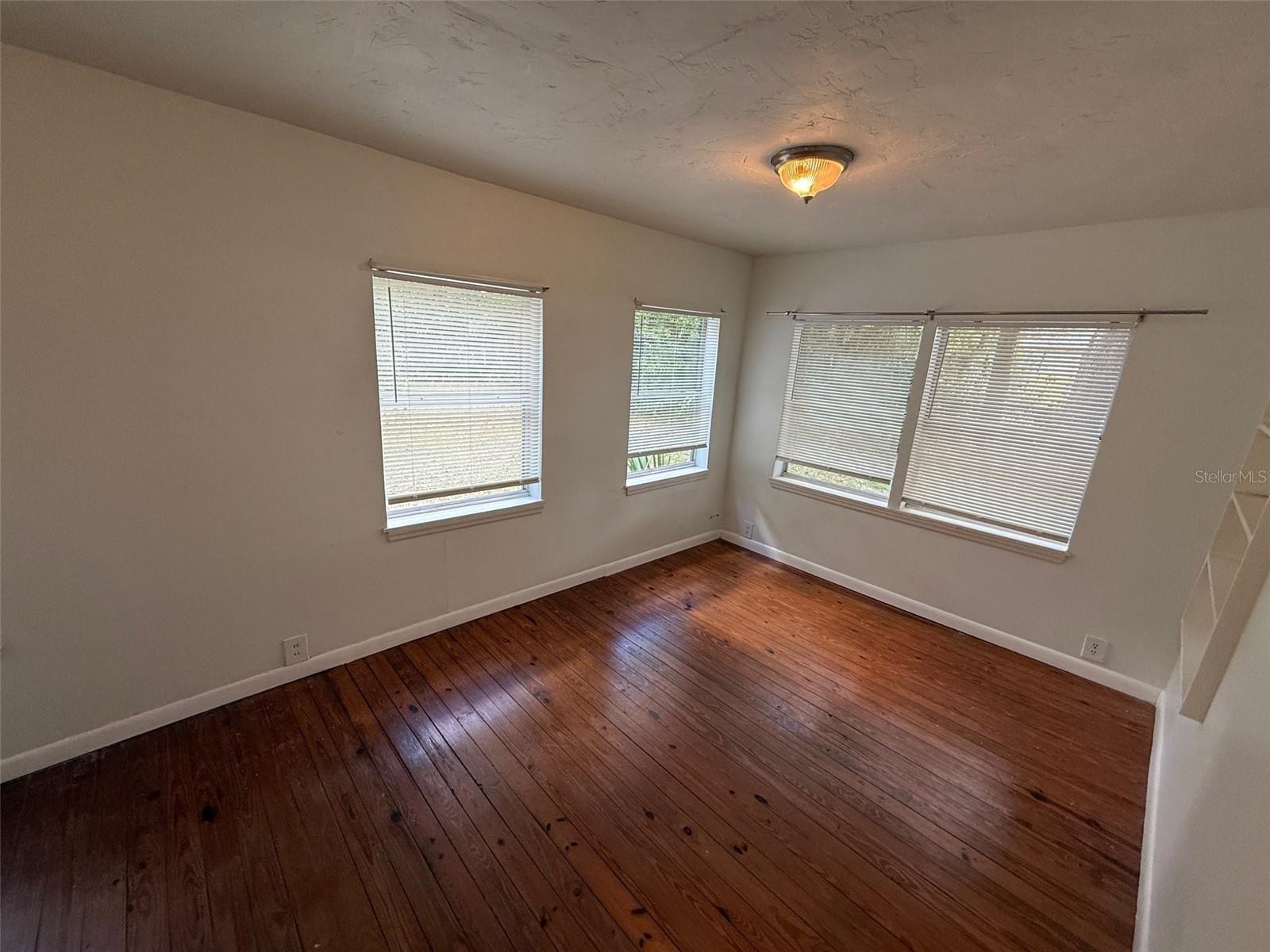 Image 16 of 20 For 510 15th Avenue