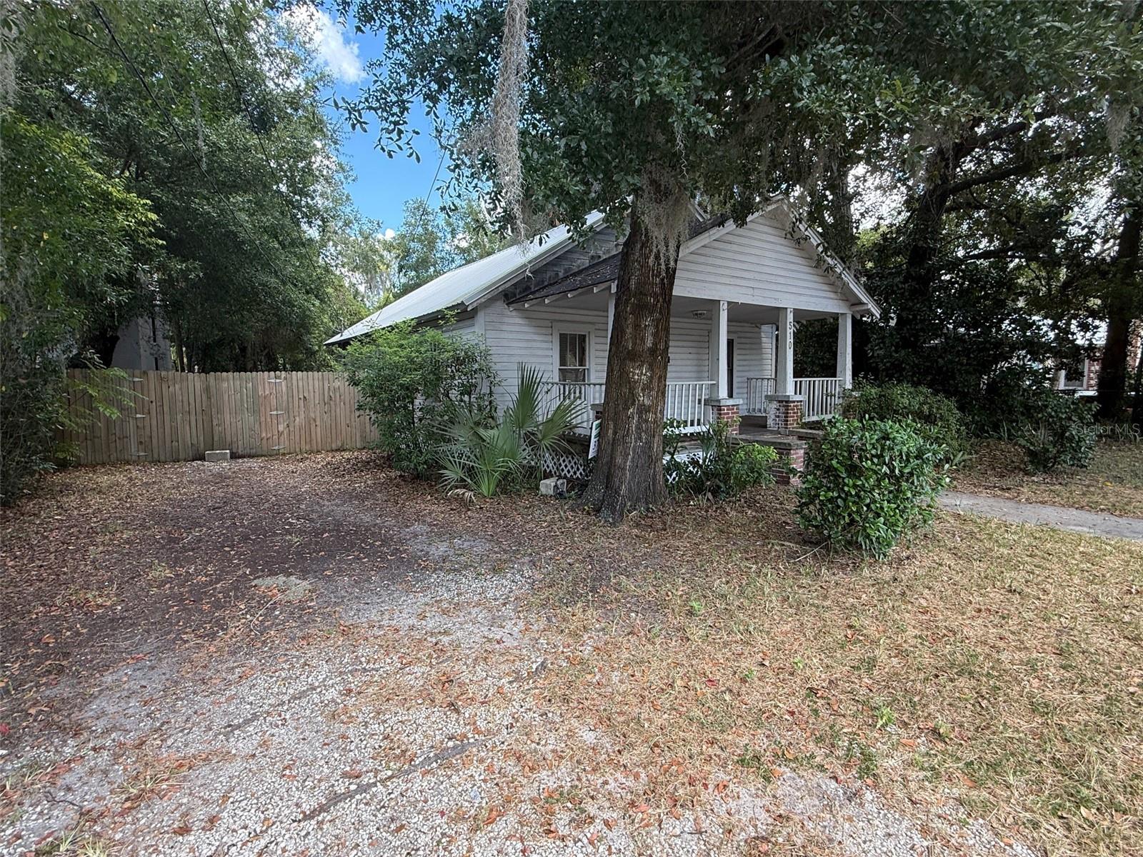 Image 2 of 20 For 510 15th Avenue