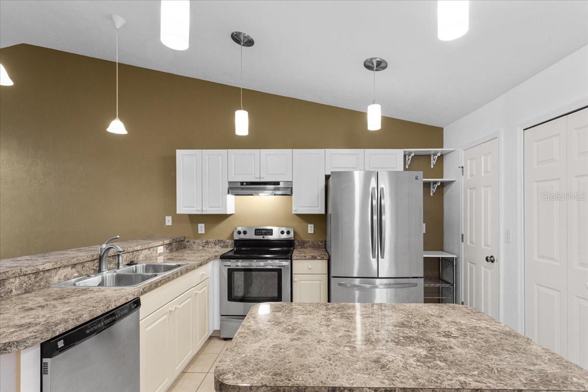 Image 4 of 23 For 6351 106th Place