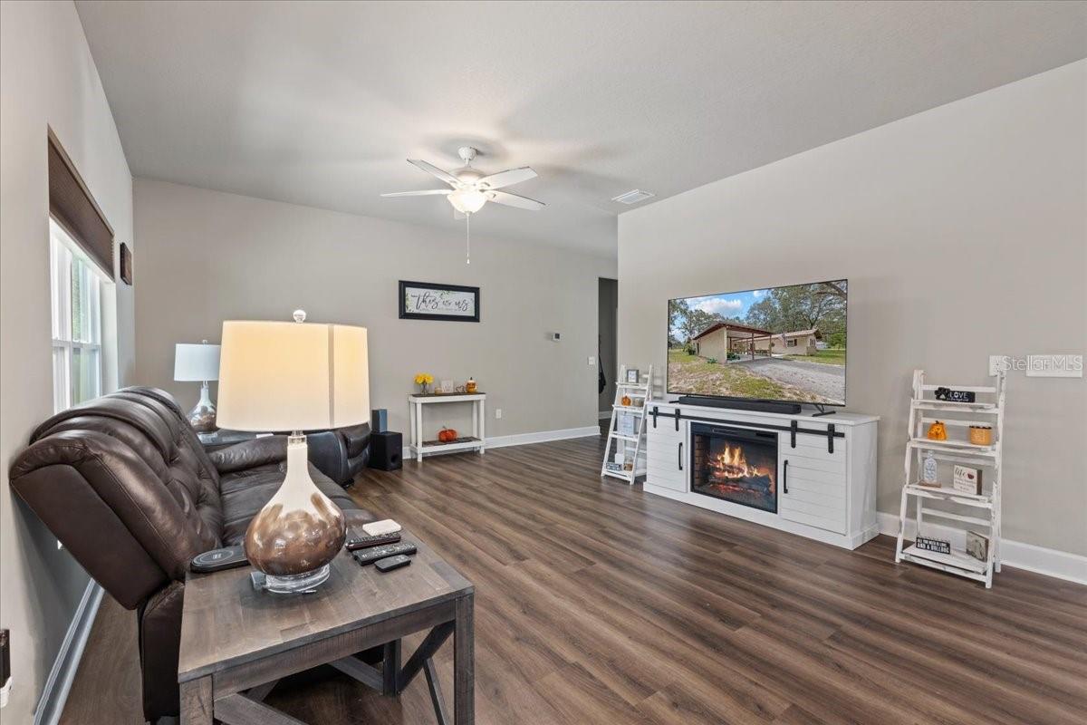 Image 10 of 53 For 9990 114th Street