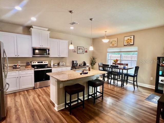 Image 11 of 53 For 9990 114th Street
