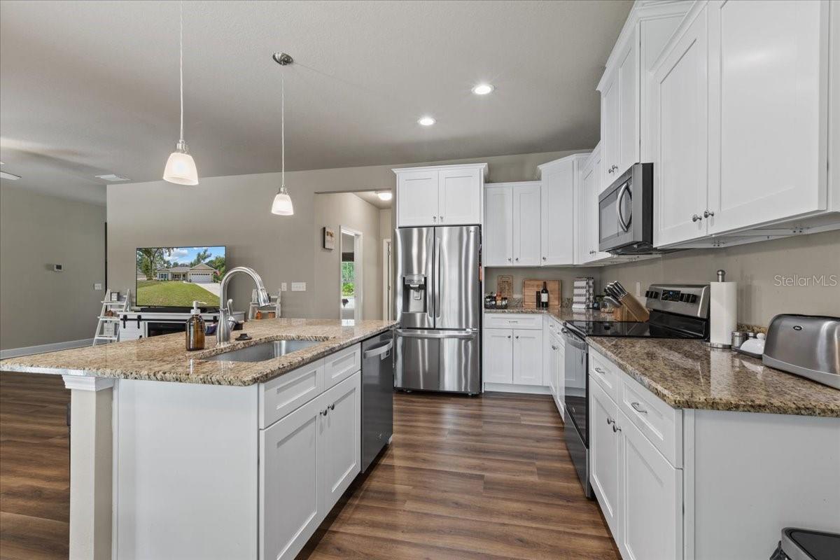 Image 12 of 53 For 9990 114th Street