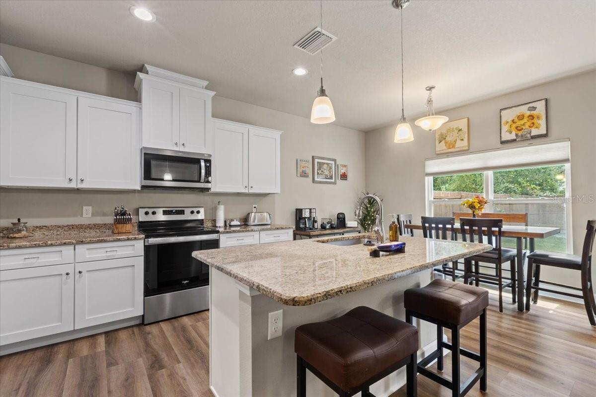 Image 13 of 53 For 9990 114th Street