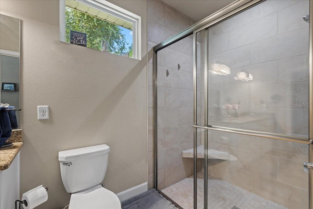 Image 22 of 53 For 9990 114th Street