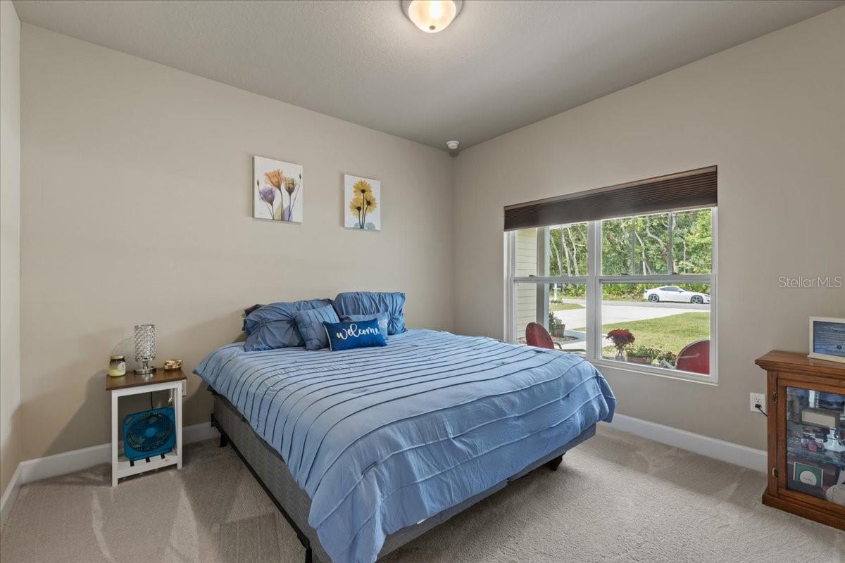 Image 23 of 53 For 9990 114th Street