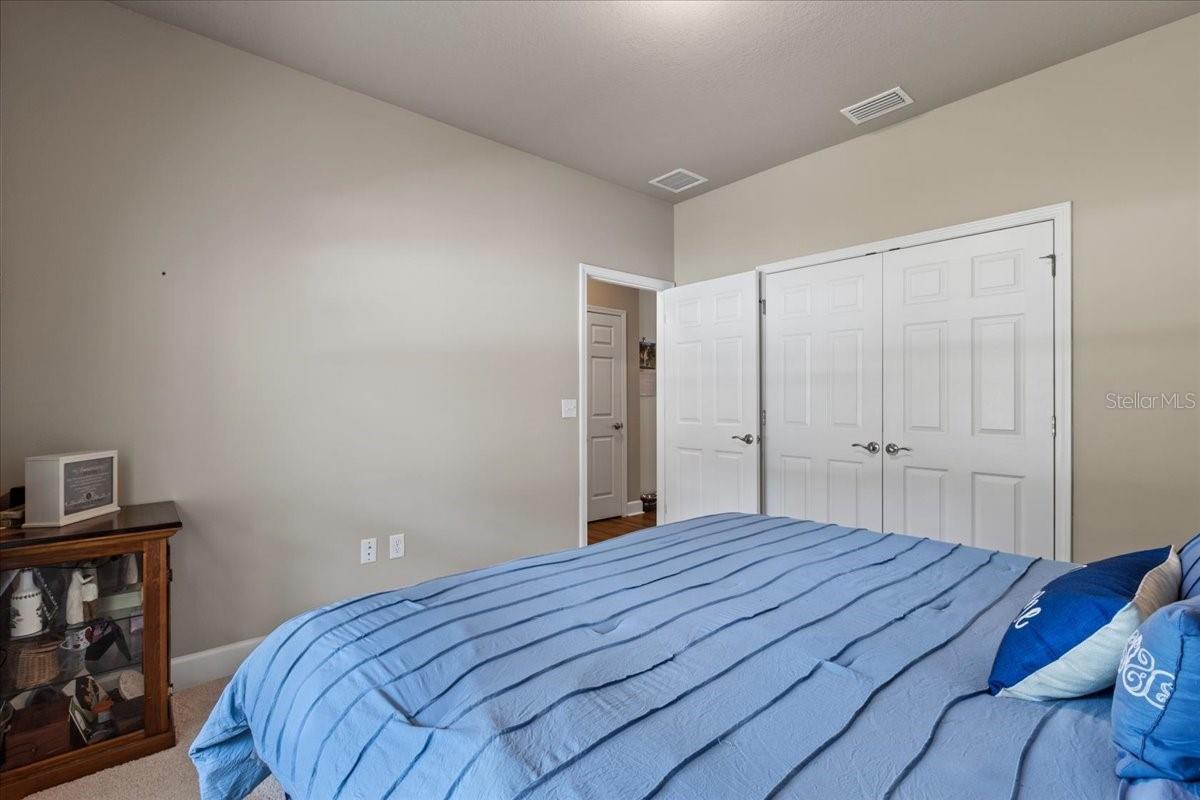 Image 24 of 53 For 9990 114th Street
