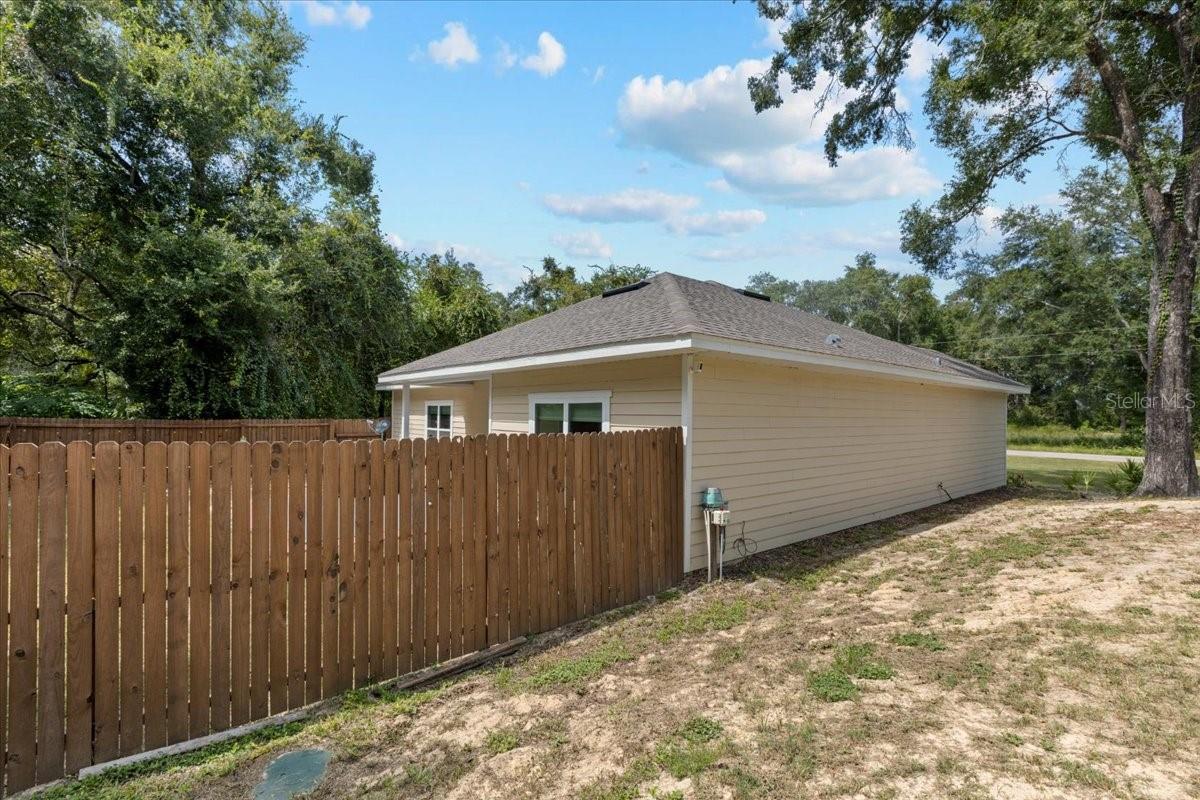 Image 41 of 53 For 9990 114th Street