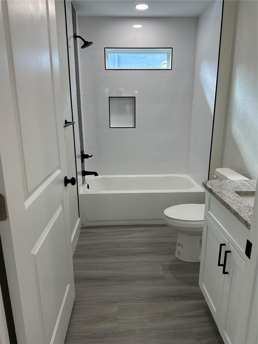 Image 10 of 14 For 2014 University Avenue