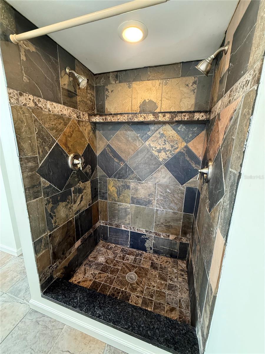 Image 22 of 49 For 207 Warbler Road