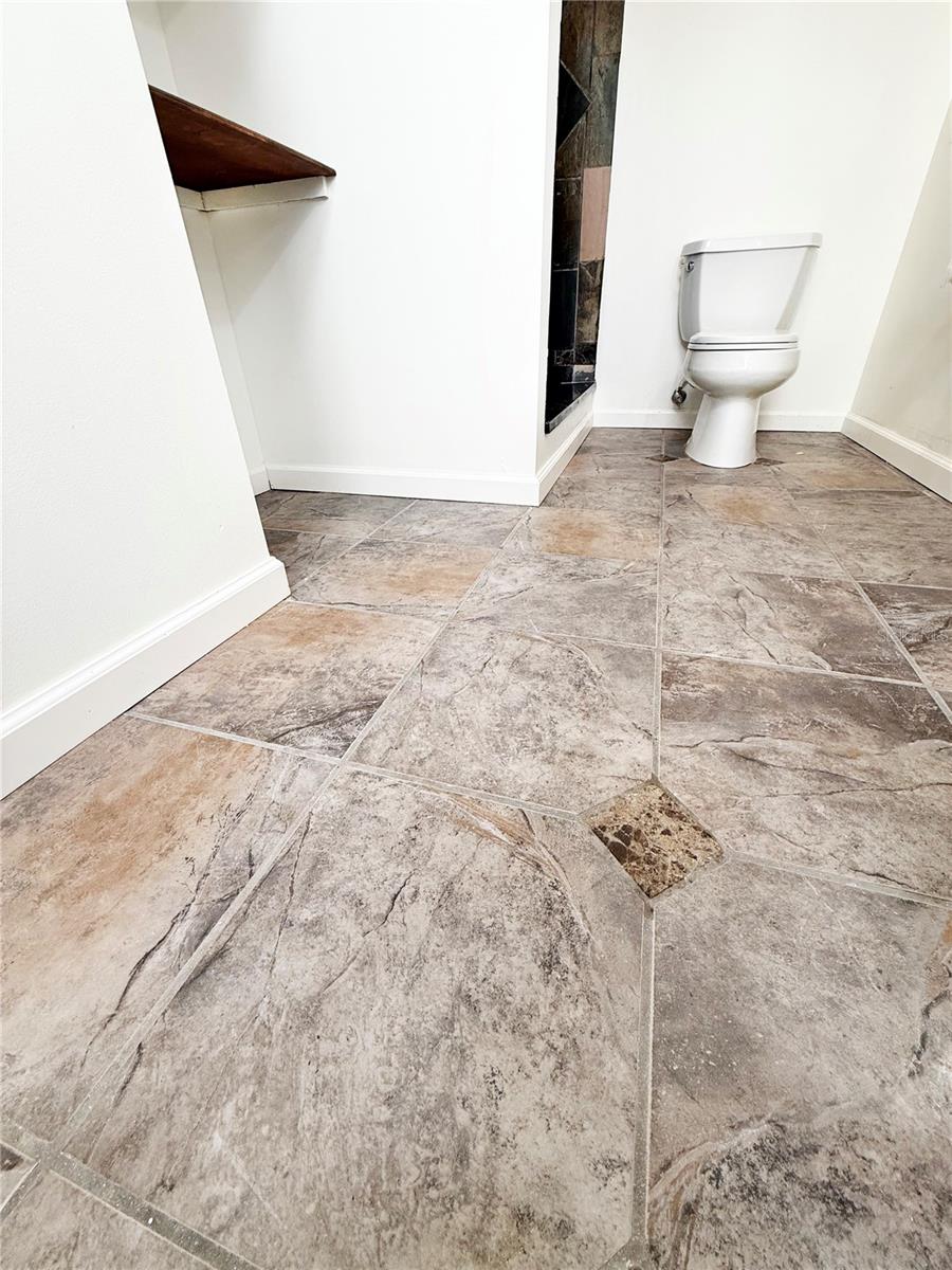 Image 24 of 49 For 207 Warbler Road