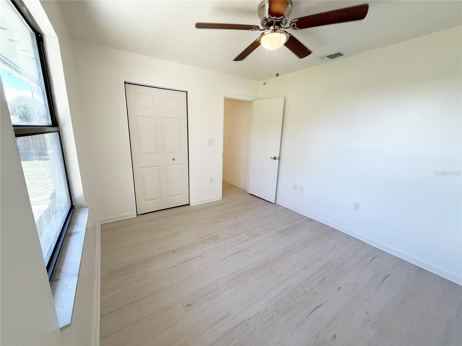 Image 34 of 49 For 207 Warbler Road