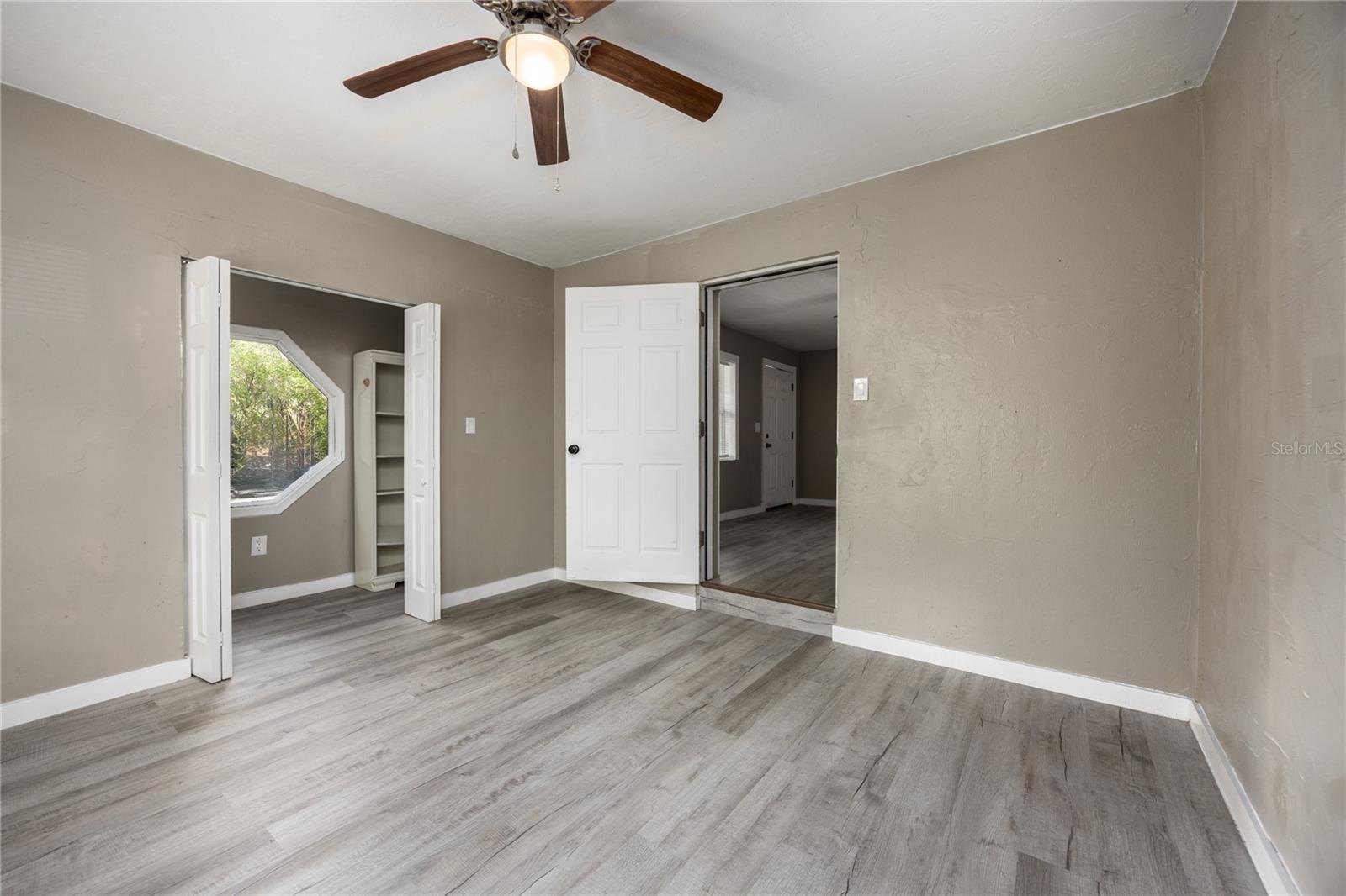 Image 13 of 37 For 14637 145th Avenue