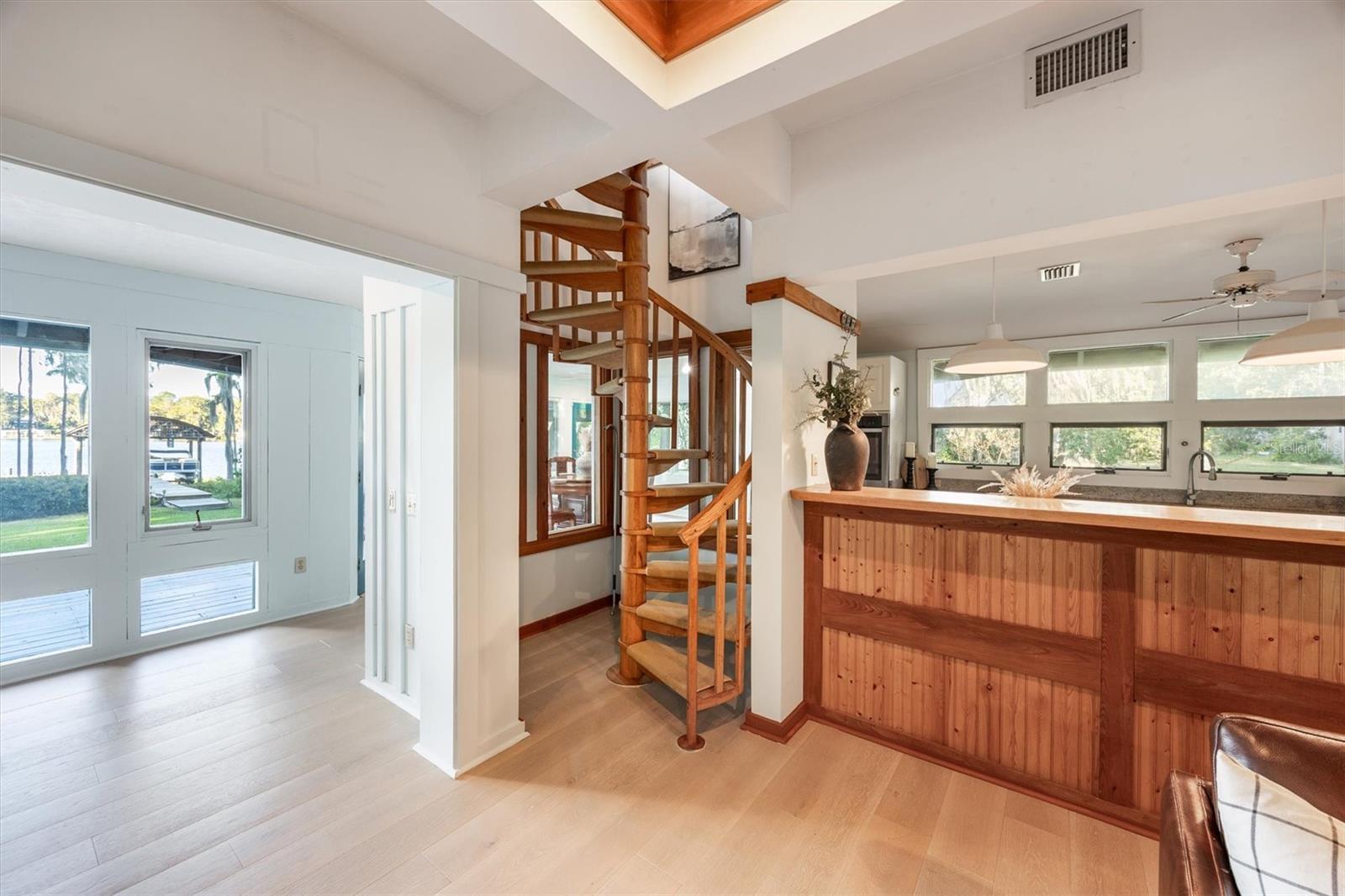 Image 16 of 58 For 25608 Devonia Street