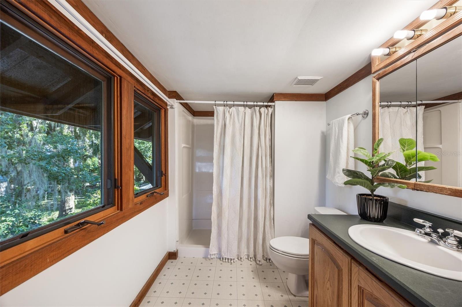 Image 31 of 58 For 25608 Devonia Street