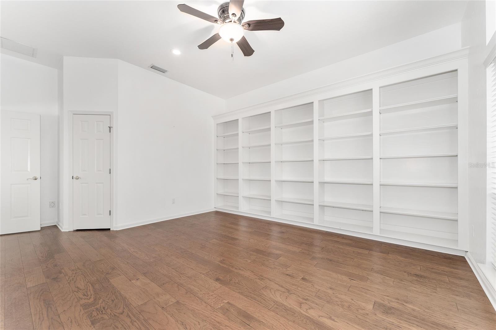 Image 19 of 46 For 3727 92 Drive