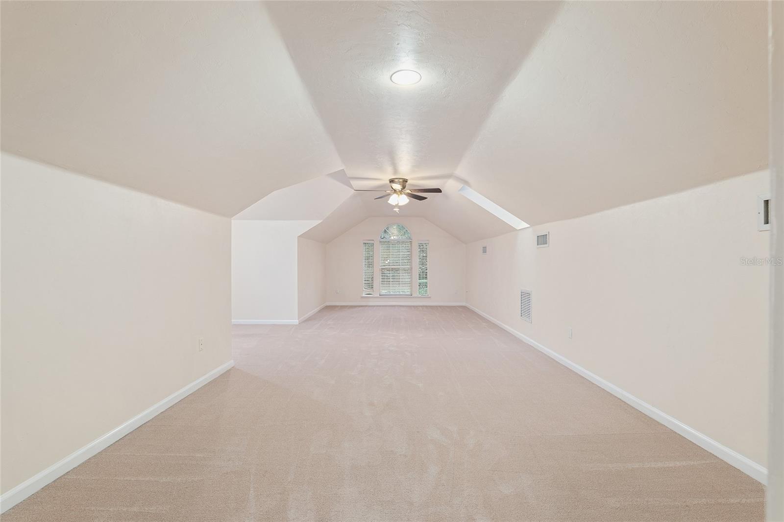 Image 31 of 46 For 3727 92 Drive