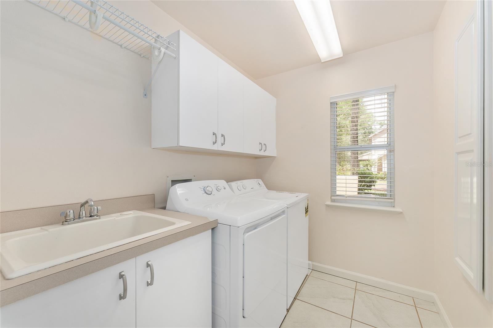 Image 34 of 46 For 3727 92 Drive