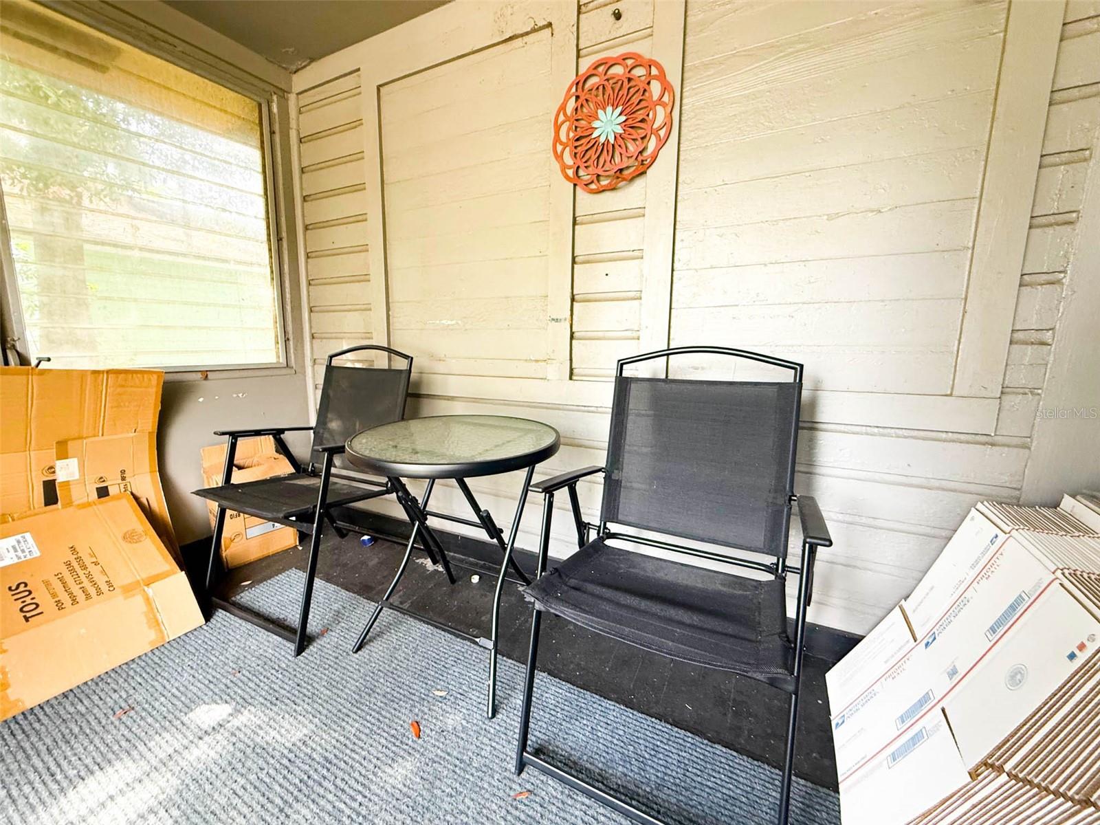 Listing photo id 8 for 427 Center Street