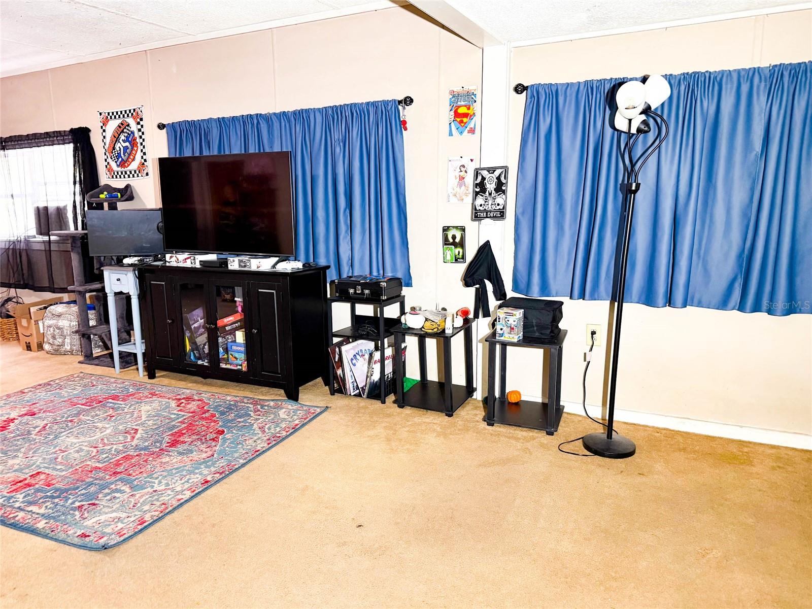 Listing photo id 1 for 427 Center Street