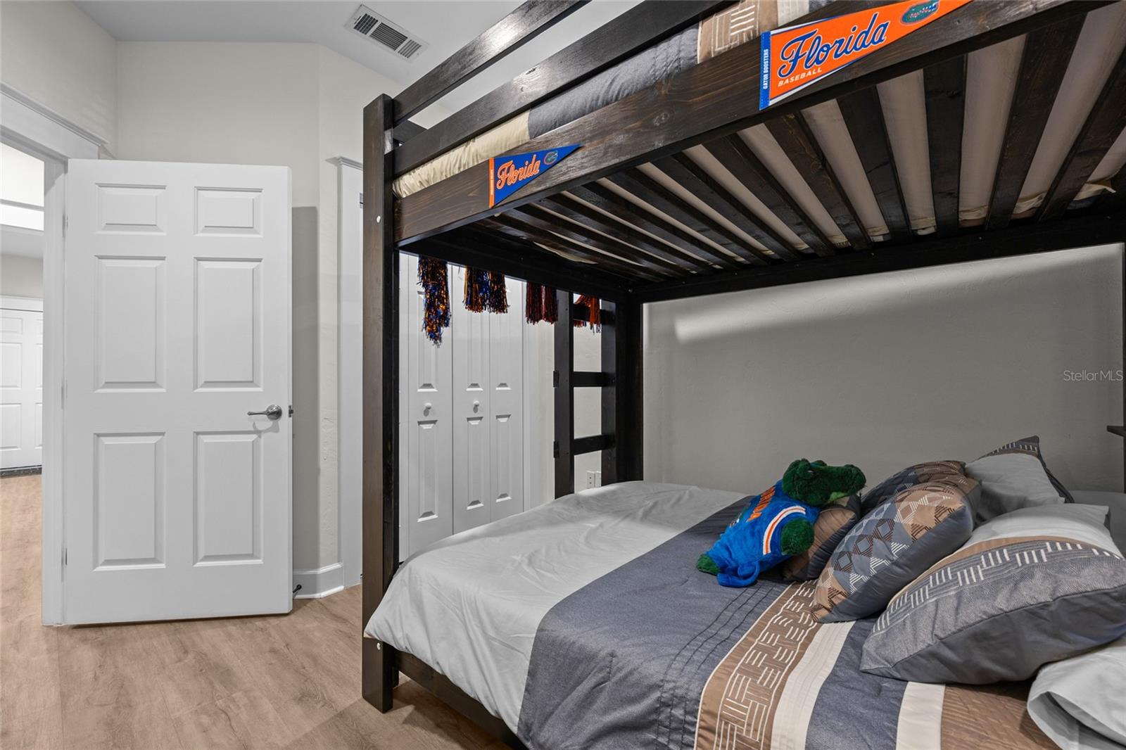 Image 15 of 30 For 127 3rd Street N-a