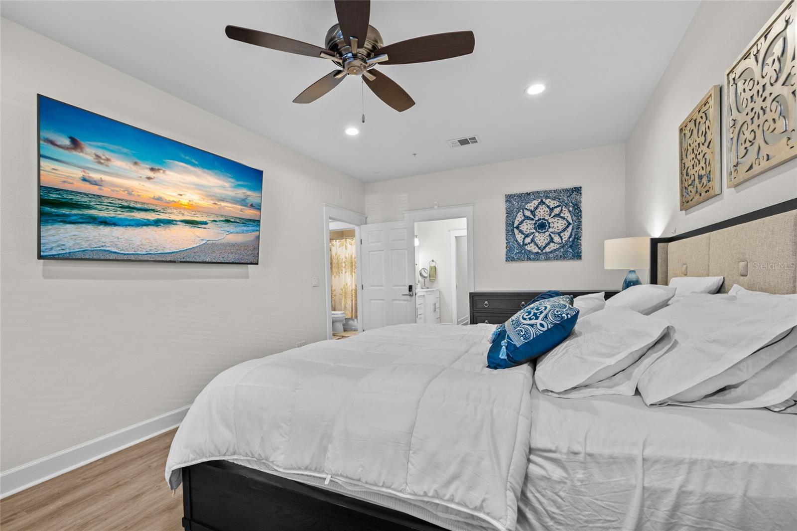 Image 18 of 30 For 127 3rd Street N-a
