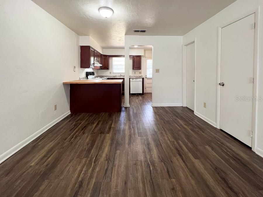 Image 3 of 22 For 5620 23rd Terrace 7