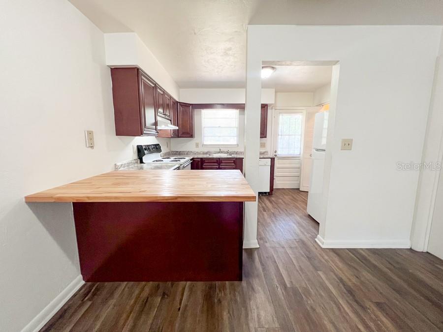 Image 4 of 22 For 5620 23rd Terrace 7