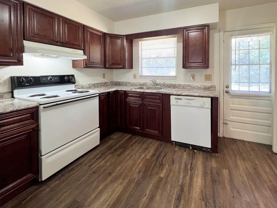Image 6 of 22 For 5620 23rd Terrace 7