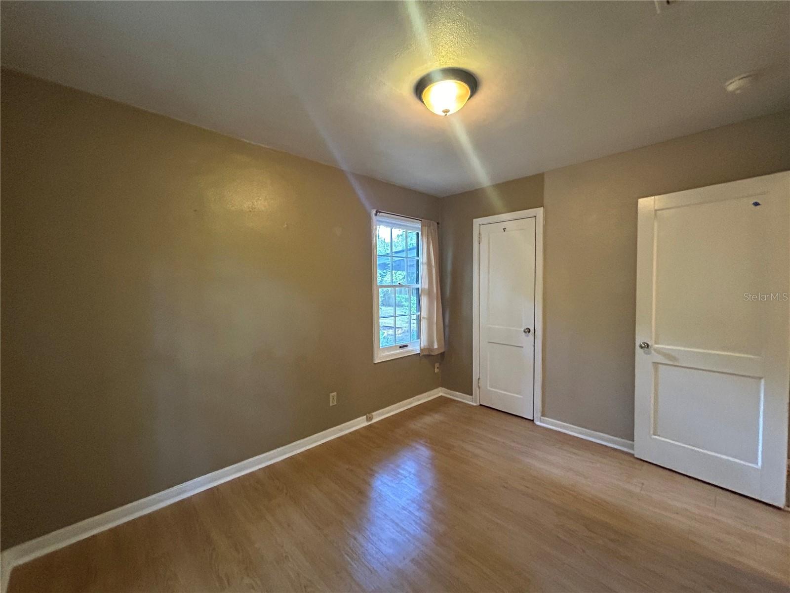 Image 11 of 24 For 902 24th Avenue