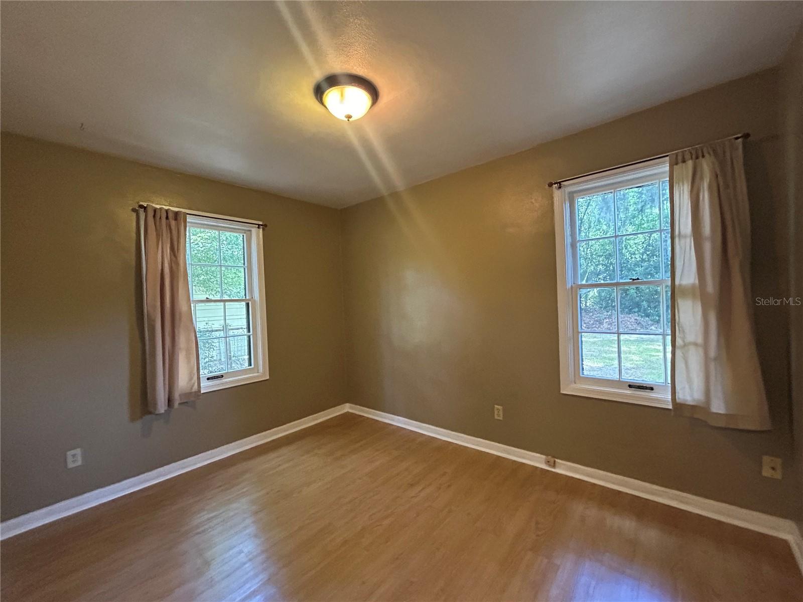 Image 12 of 24 For 902 24th Avenue