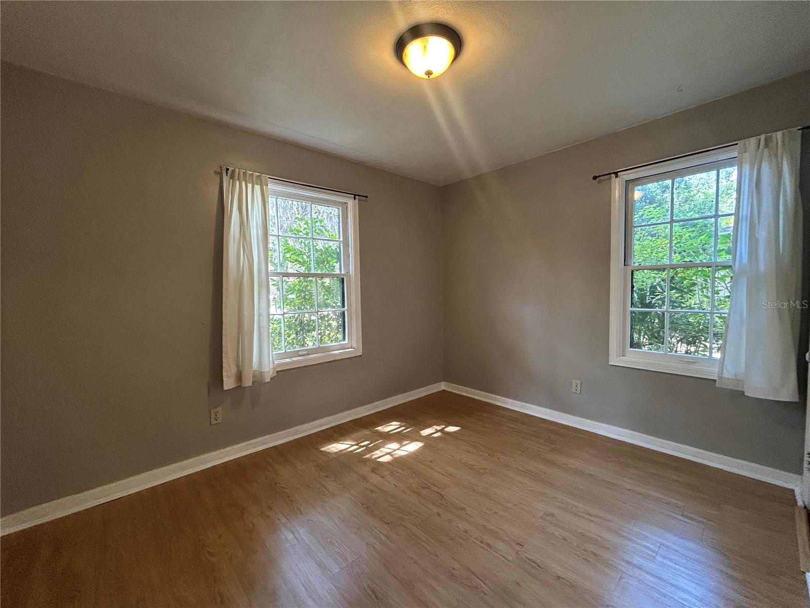 Image 18 of 24 For 902 24th Avenue