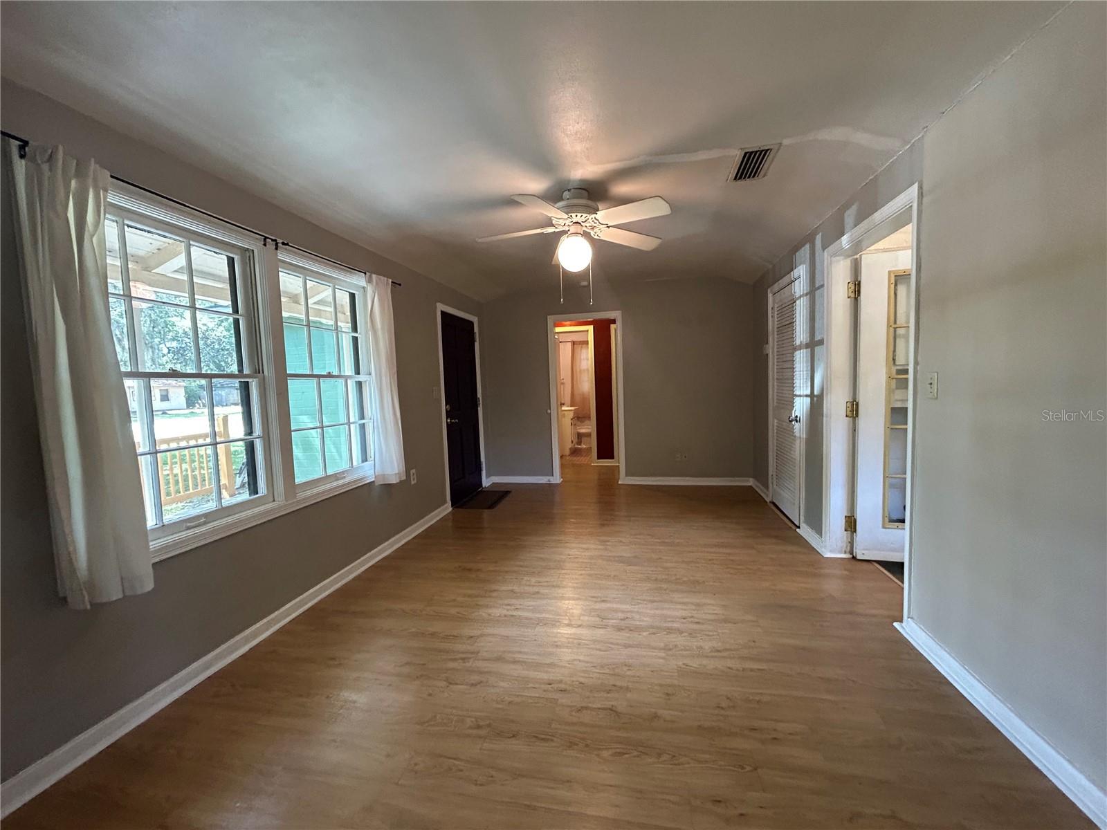 Image 3 of 24 For 902 24th Avenue