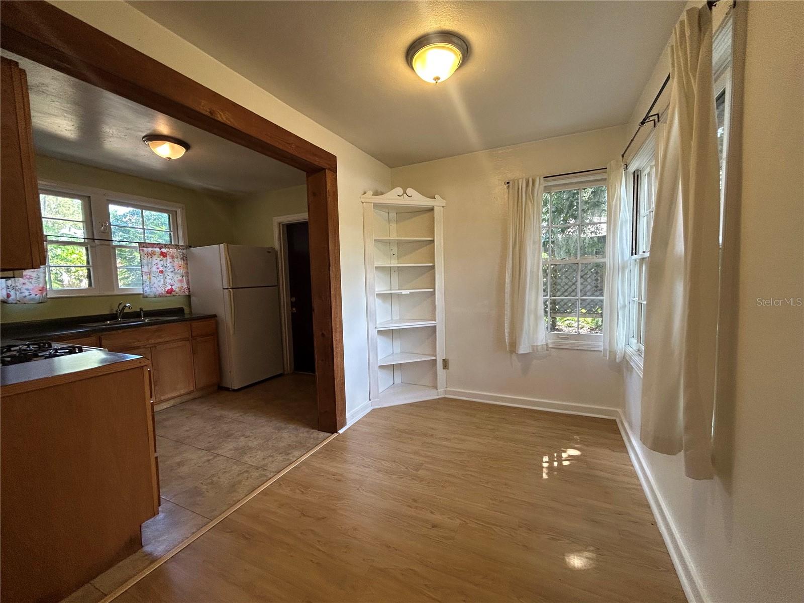 Image 7 of 24 For 902 24th Avenue