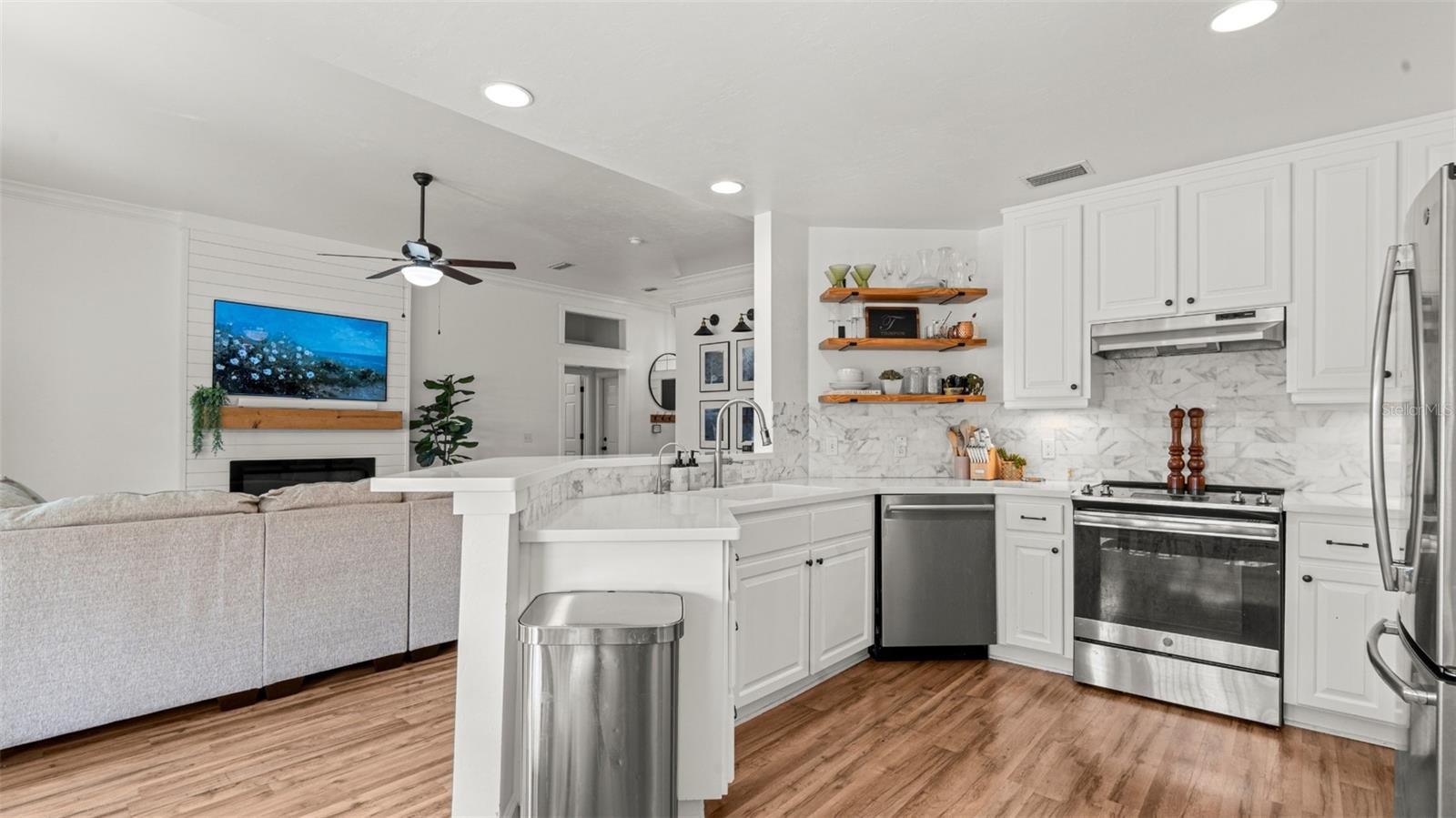 Image 8 of 21 For 10016 100th Drive
